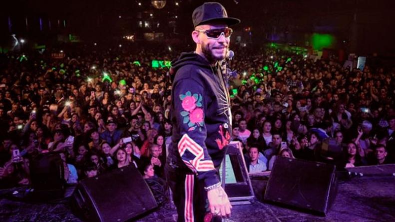 ulises-bueno-en-las-pausas-de-los-bailes