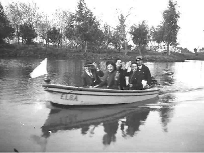 800Image976e2b06101e45408701ddbd844ce399