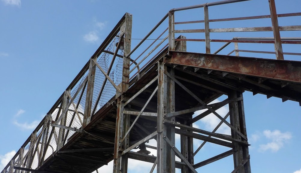 Puente Estación de trenes y cargas Ferrocarril Belgrano. Foto Natalia Pérez. 
