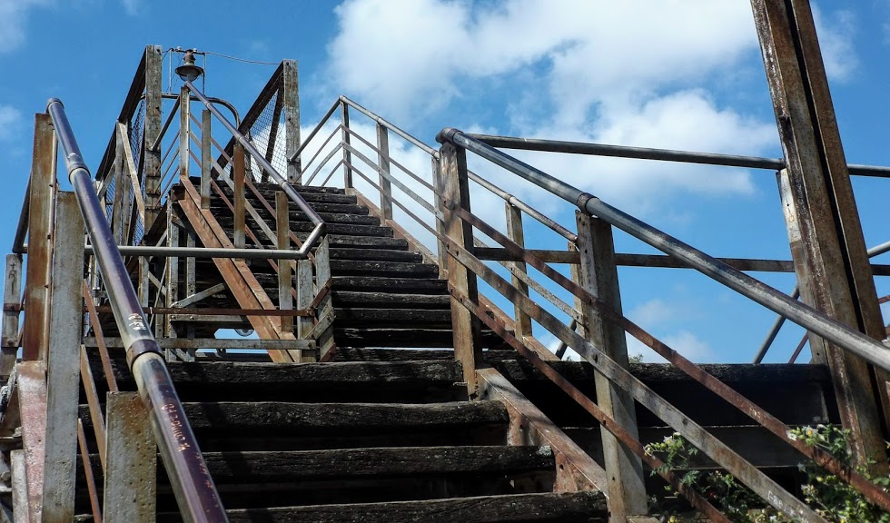 Puente Estación de trenes y cargas Ferrocarril Belgrano. Foto Natalia Pérez. 