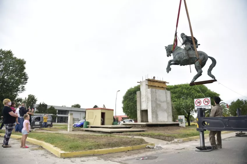 9d582ef42540a47f5d06ed32ba4f2327