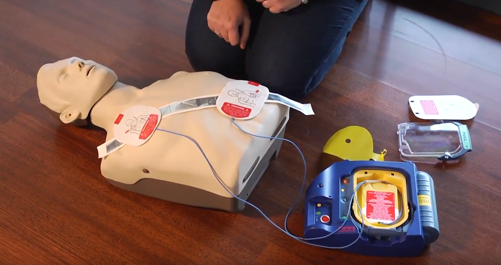 DOC_DESFIBRILADOR_COMO-SE-USA_cardioprotección