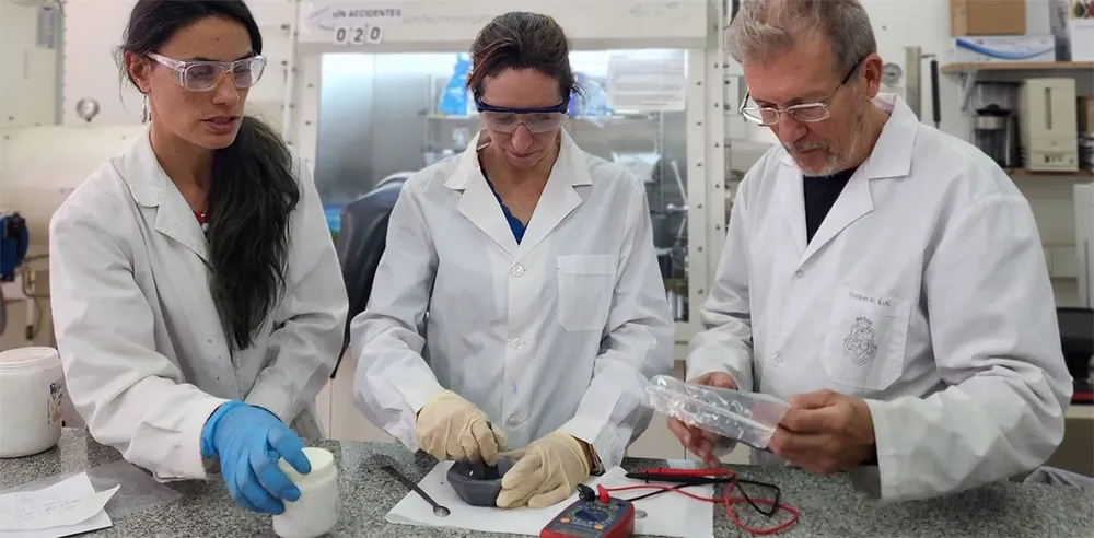 UNCiencia-Baterias-de-Lithio-Leiva-Bracamonte-Luque-01-1440-1920x944-c-default