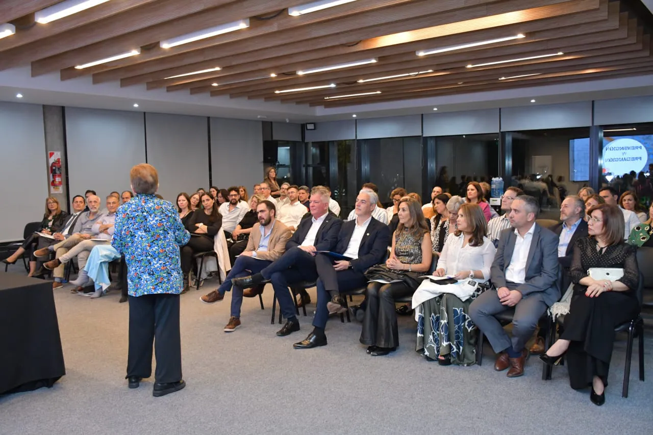 161e147e-a40f-45c3-8e25-286c468de1c1