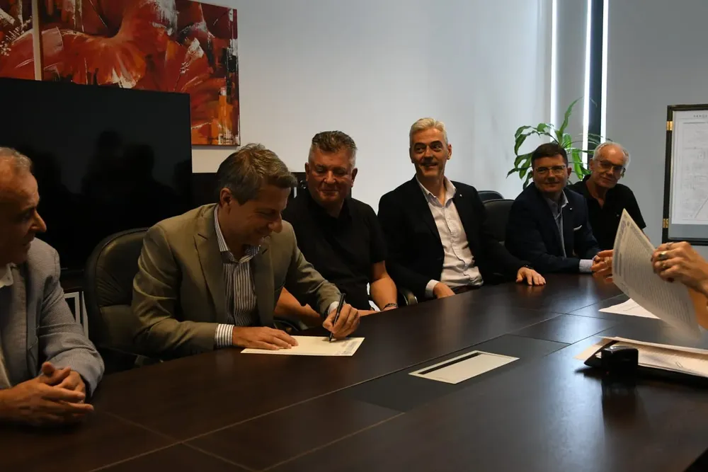 67a342dd-01e4-4b6b-905b-cd13825f077d