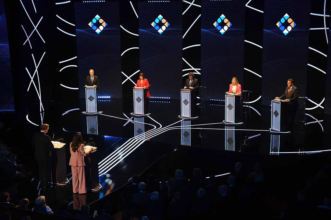 z-debate-7w