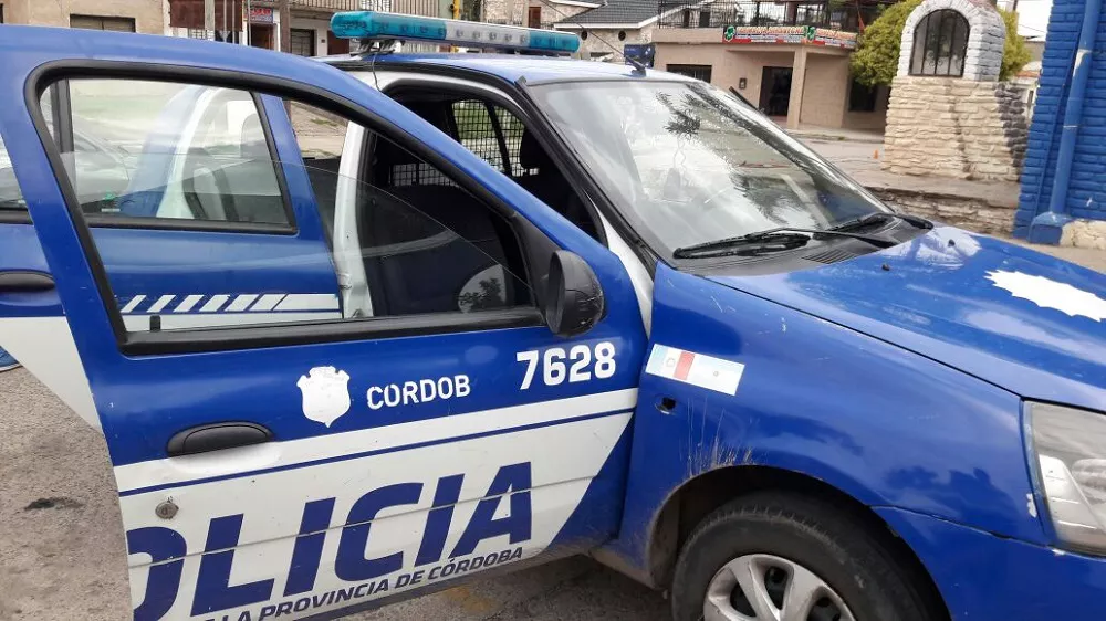 multimedia.grande.8d75de8f013cd325.706f6c696369615f6772616e64652e6a7067