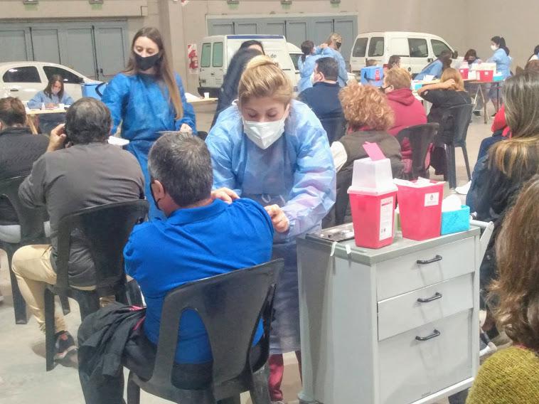 vacunacion covid menores 50