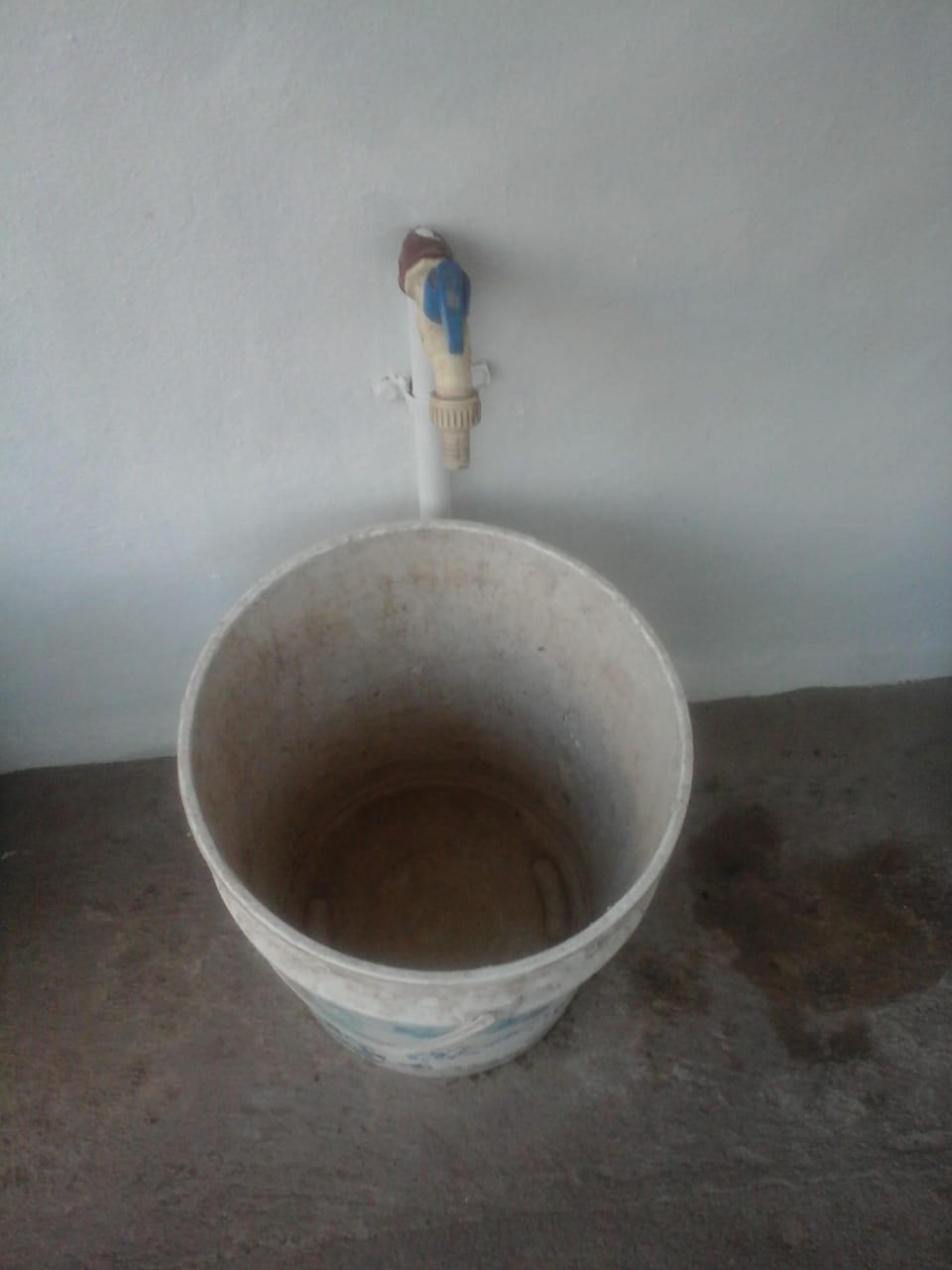 Falta agua en la milka