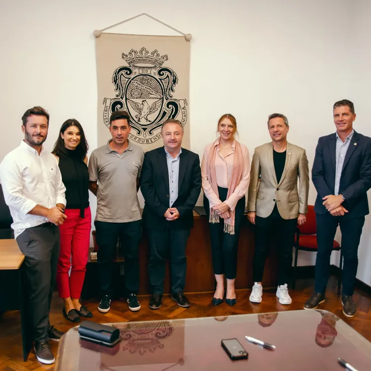 b36b0184-7667-46e1-9ee4-abe61476cf90