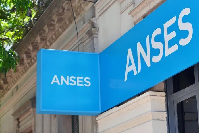 892961-anses-0