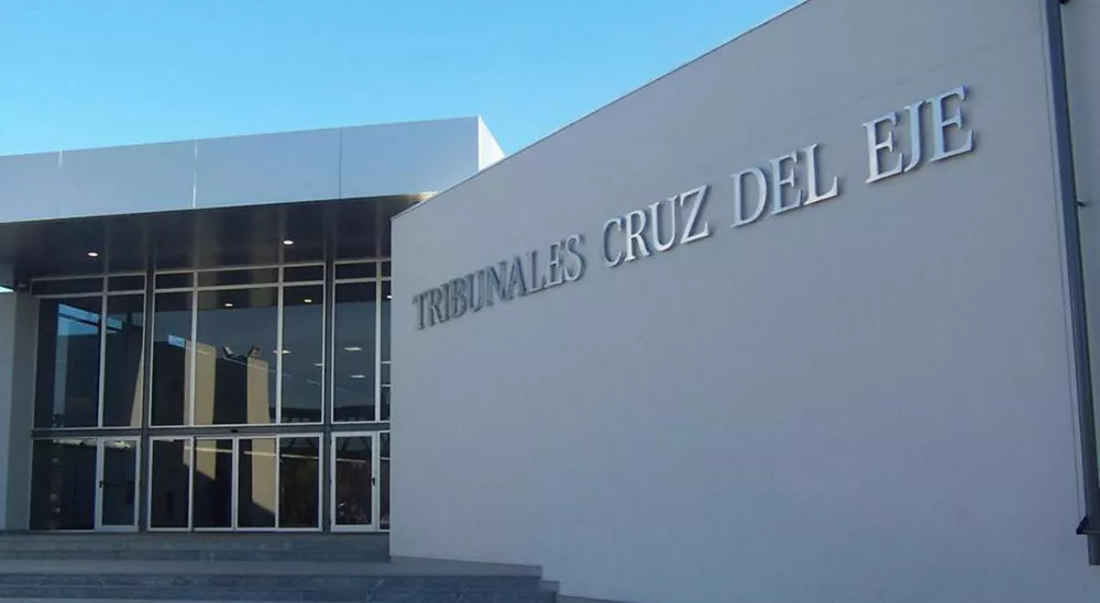 z-cruz-del-eje-1w
