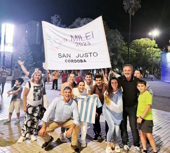 ec33a877-9ffb-4dde-b56a-04fae2bc0cb4