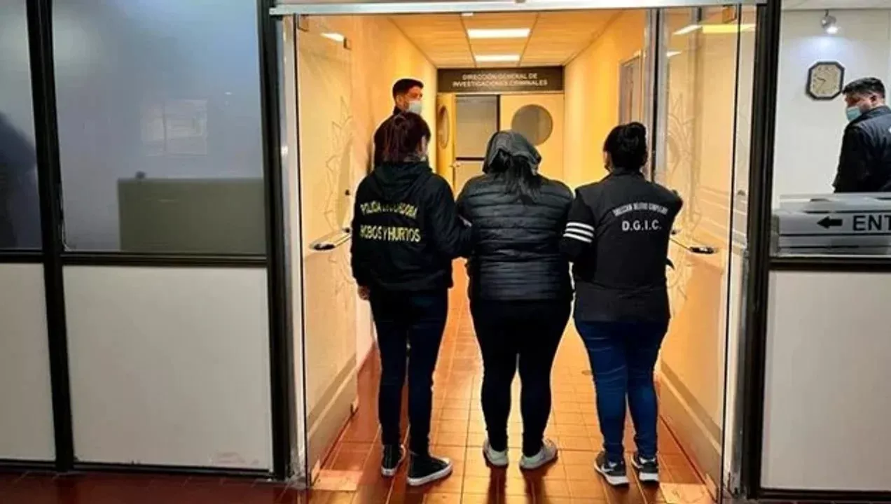 bebe materno detenida