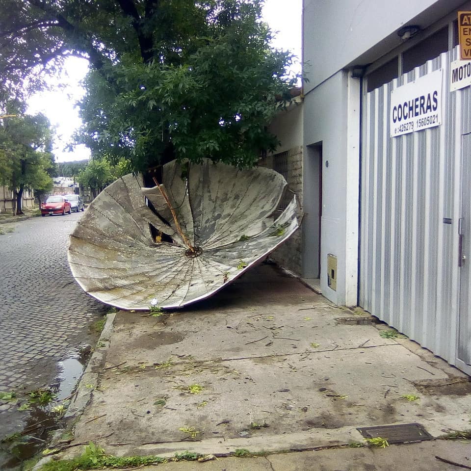 48420704_10213713506136409_3326609061612355584_n