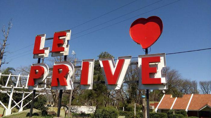 726b22d9c17e9bdaa99a3b78d525321c_L