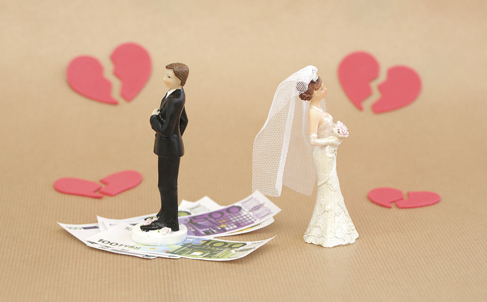 divorcio-pareja-separacion-dinero_opt