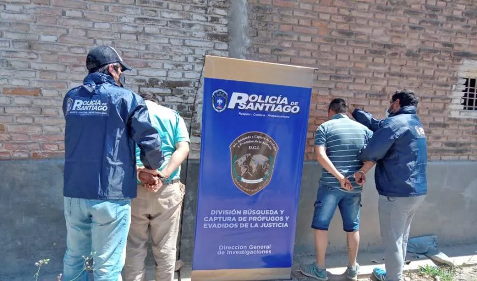la amanecida profugos santiago del estero