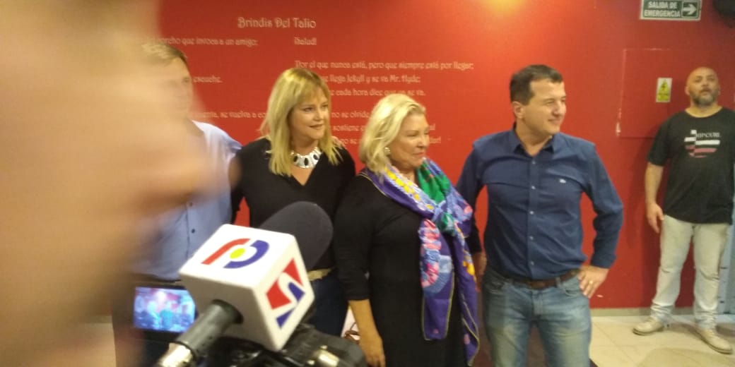 d8ef3838-9abd-4d99-a727-e349e9fd815b