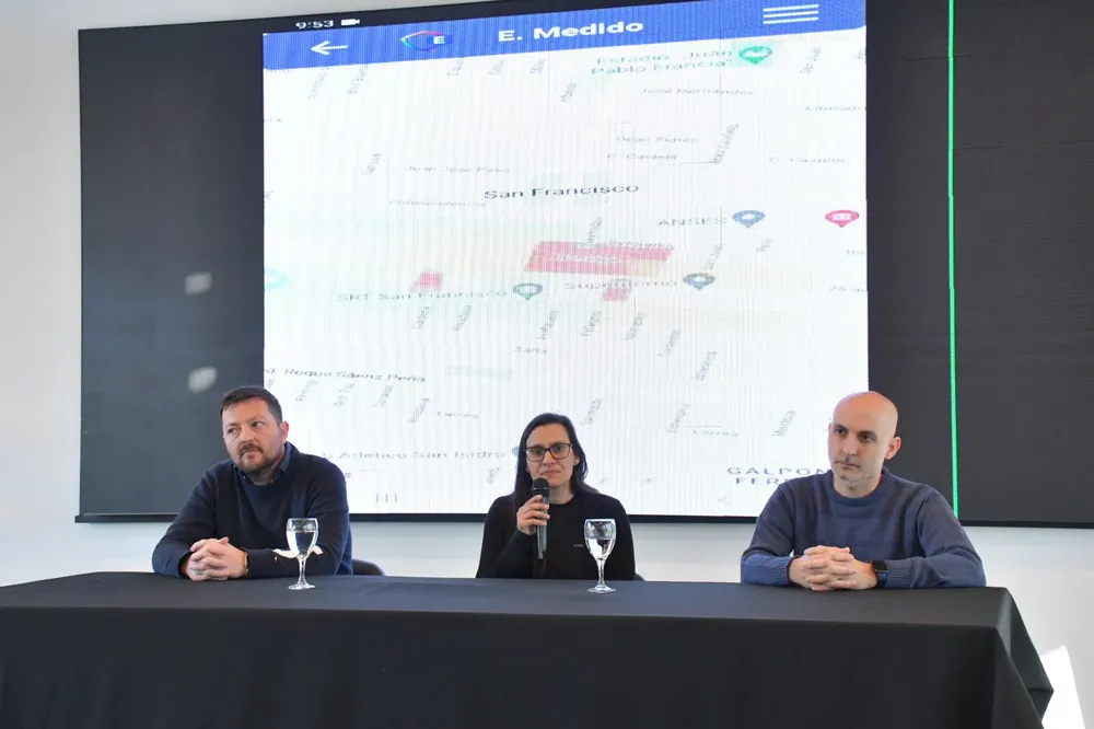 b70d8fdc-2df0-4498-901e-21525579a7d1