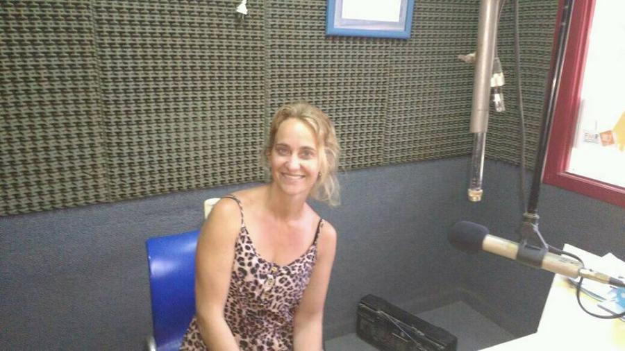 Una Cenicienta suelta en la radio ( despeinada y sin maquillaje)